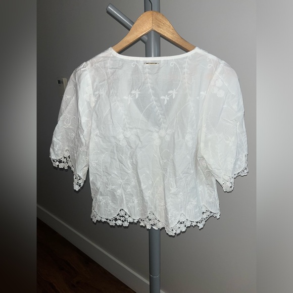 Urban Haus -Embroidered Lace-Trim Blouse - Picture 3 of 6